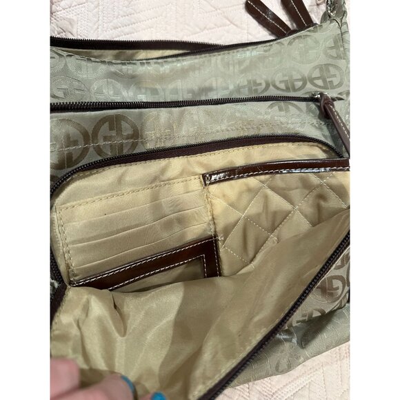 Giani Bernini handbag in beige satiny fabric w/tons of compartments - Picture 4 of 8